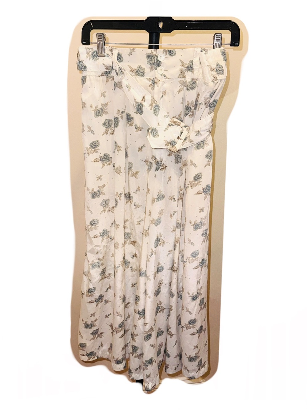 Floral Vintage White Maxi Skirt with Buckle